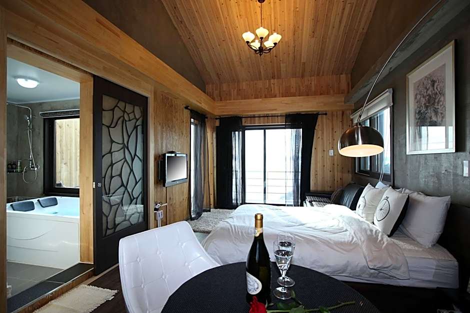 Whales Dream Pension