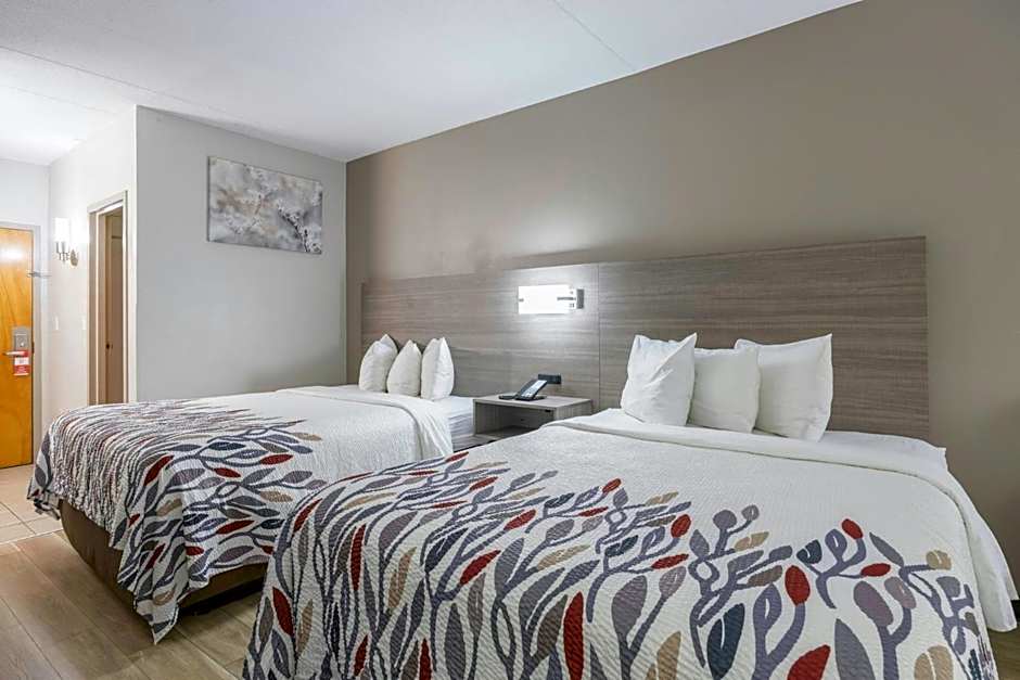 Red Roof Inn & Suites Middleborough