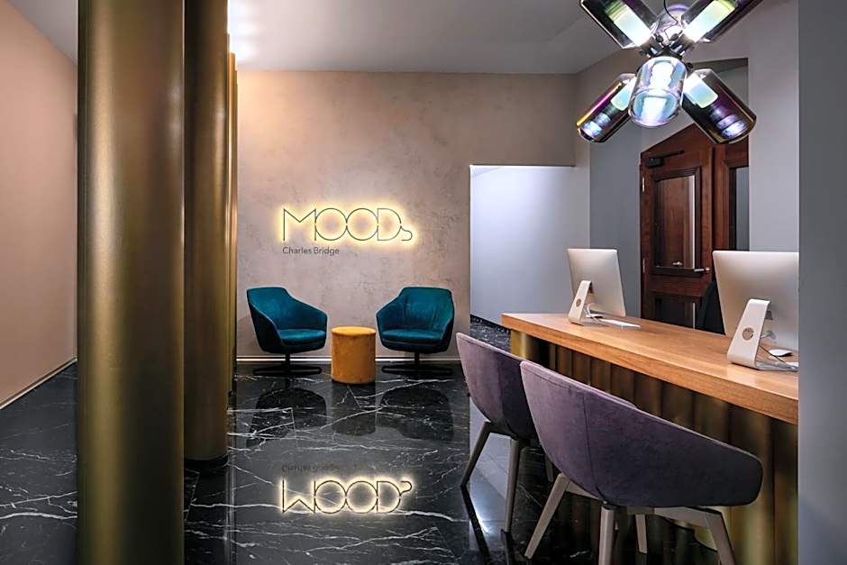 MOODs Charles Bridge