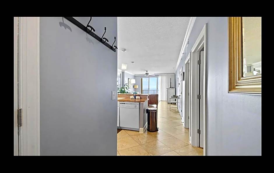 Beautiful Beachfront Views - The Retreat at Emerald Isle