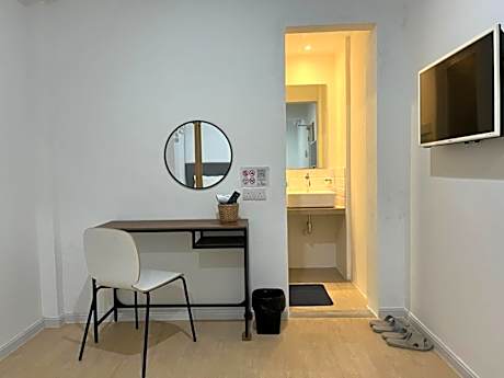 Twin Room with Private Bathroom