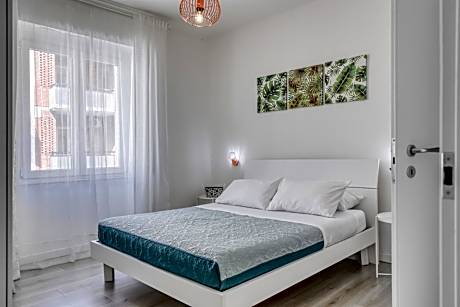 Single Room with Private Bathroom