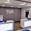 Holiday Inn Express & Suites Lexington Midtown By IHG