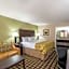 Baymont by Wyndham Clarksville