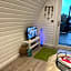 Paddock Pod - Sleeps 4 & Roofed Over Private Hot Tub & NEW SAUNA