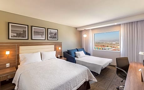 Queen Room W/ Sofa Bed And Fridge Non Smoking