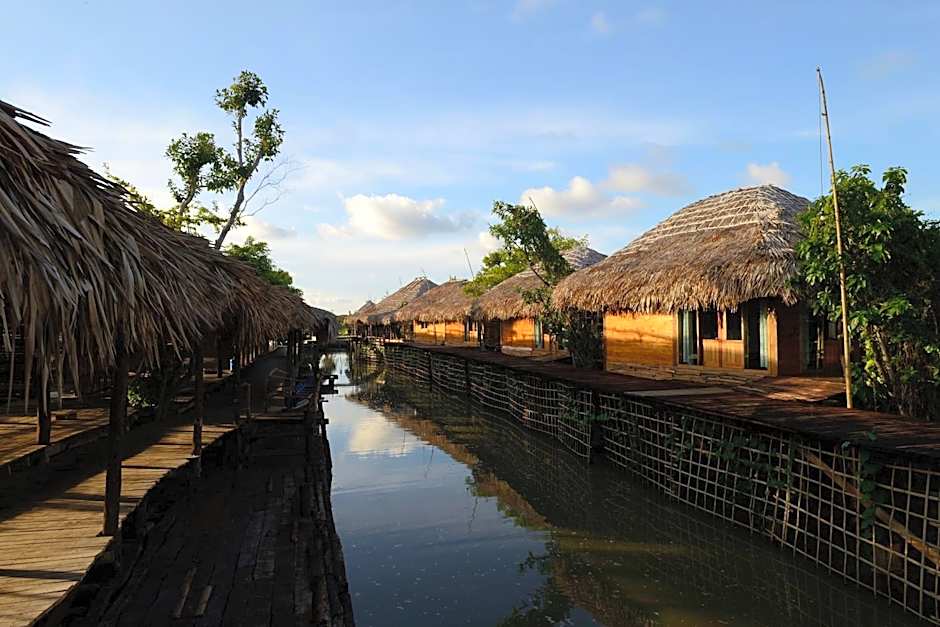 Baan​ Tonlamphu​ Pakpra