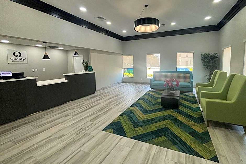 Quality Inn & Suites at Airport Blvd I-65