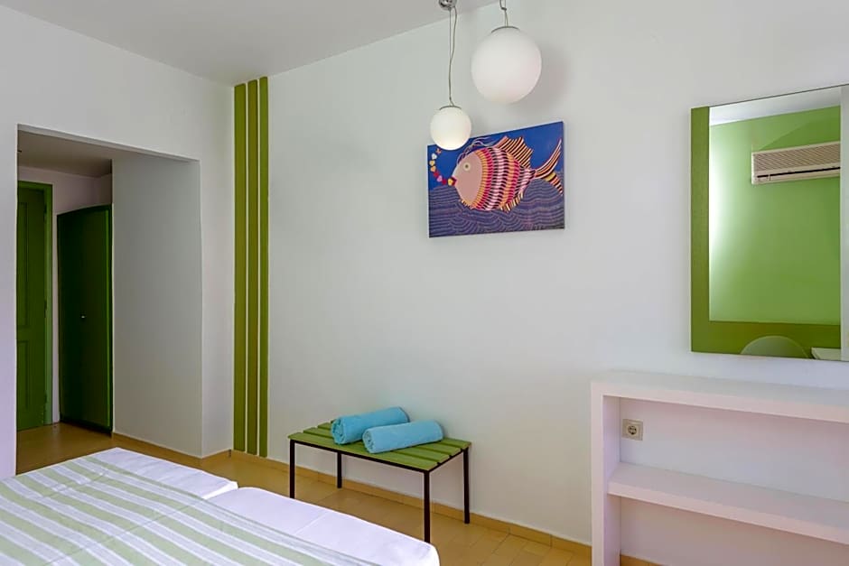 Zeus Hotels Palm Beach