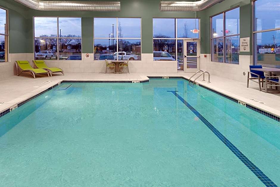 Holiday Inn Express & Suites Sterling Heights-Detroit Area By IHG