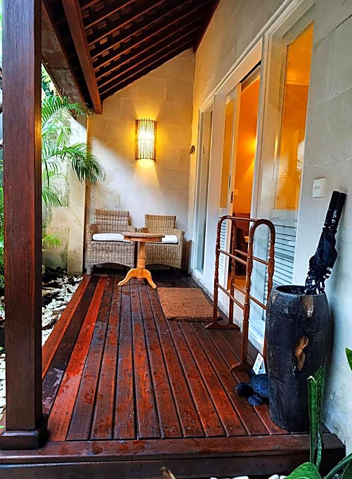 Scallywags Smugglers