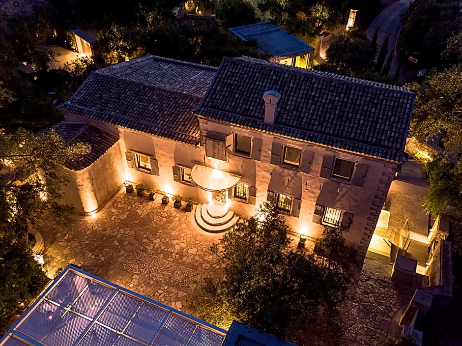 Torri e Merli, Paxoi