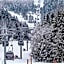 Ski inSki out - Steam shower - Roof top Hot tub- Air Conditioning