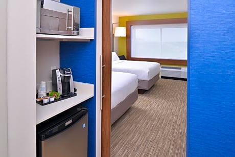 Standard Room with Two Queen Beds