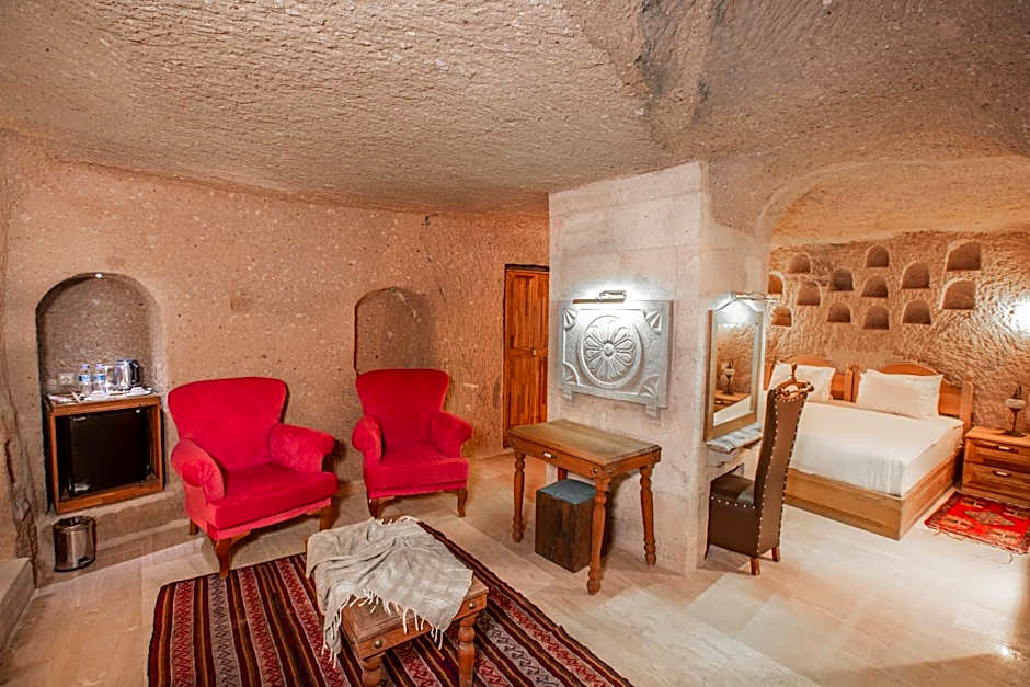 Caldera Cave Hotel