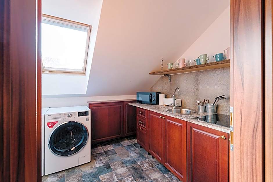 Petra Inn Apartments in historical palace Bratislava