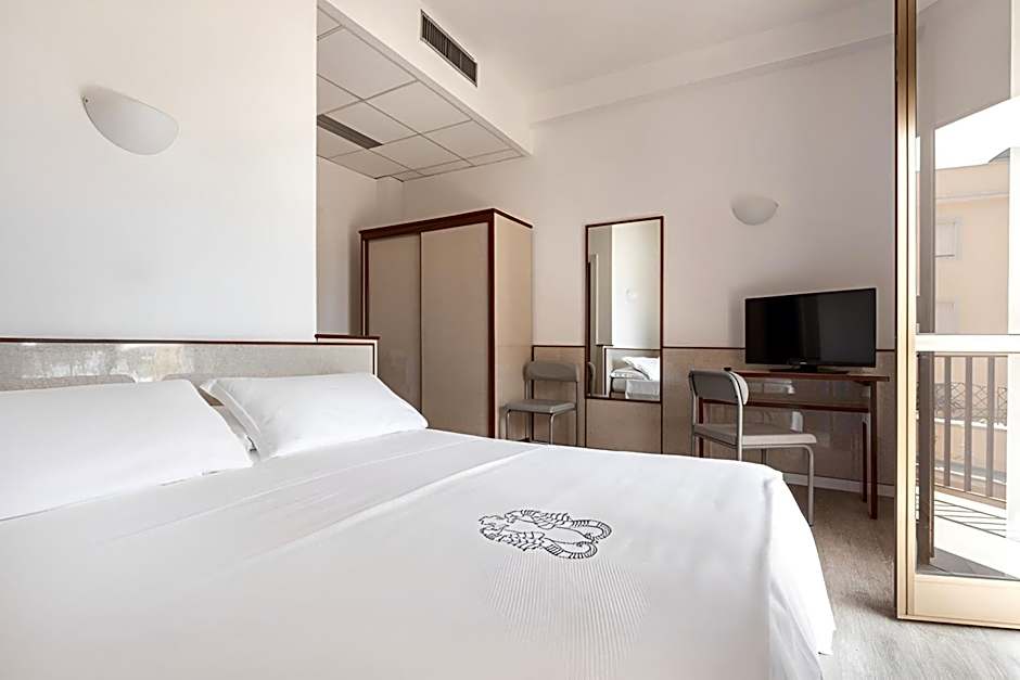 Photo 1 of 4 of Double Room