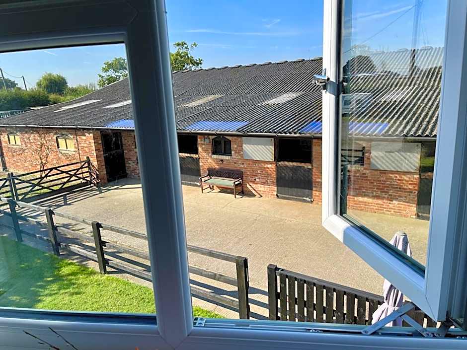 Priors Oak - A Cosy Studio with Countryside Views in Dorset