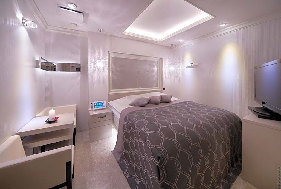 JEWEL HOTEL LUXURY MODERN (Adult Only)