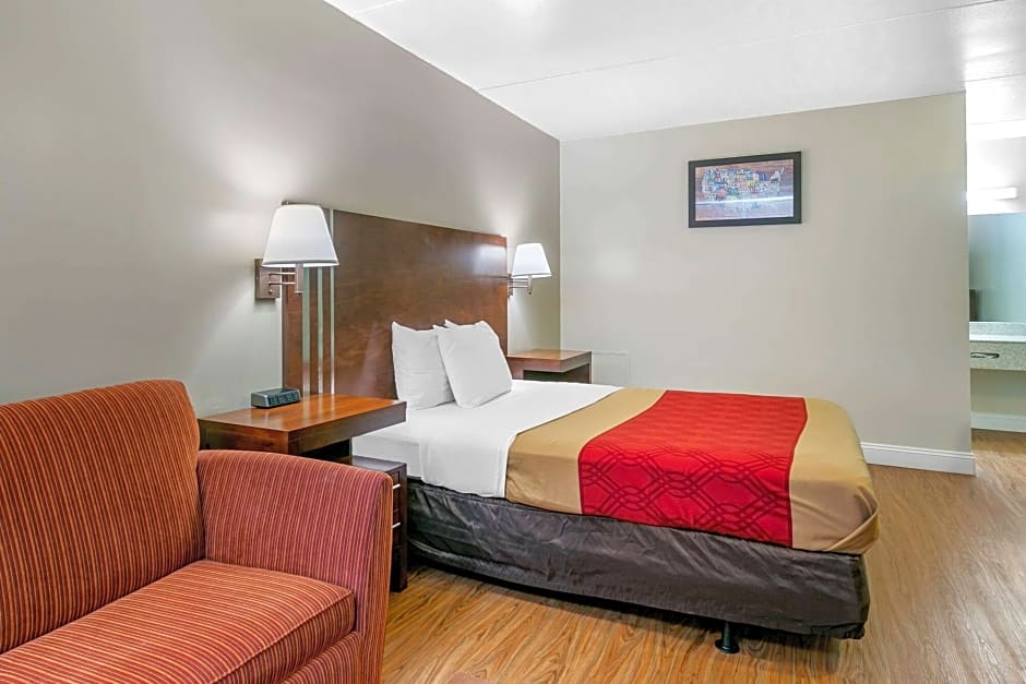 Econo Lodge Northeast