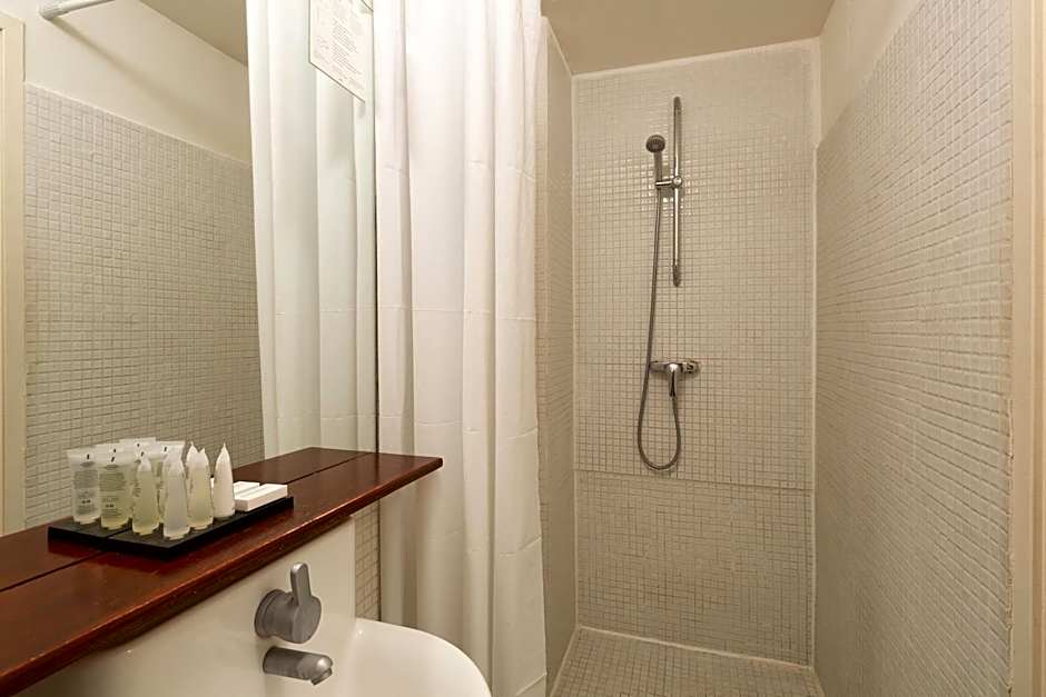 Amsterdam House Hotel