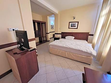Moshi Leopard Hotel
