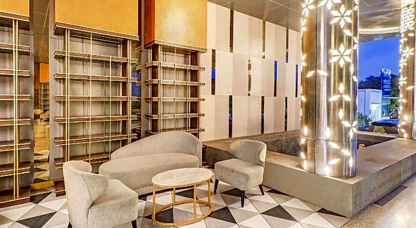 Sunday Hotel Arshika Sunset Road