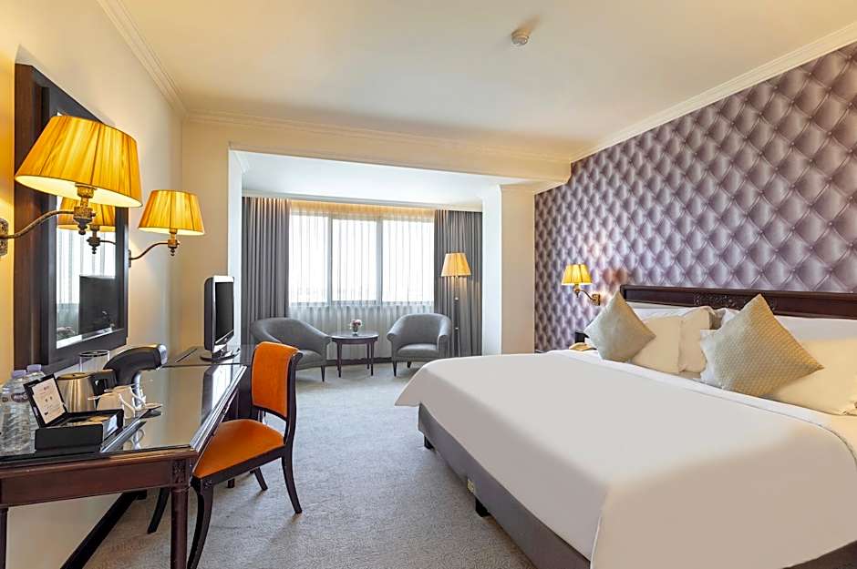 ARTOTEL Suites Aquila - Bandung