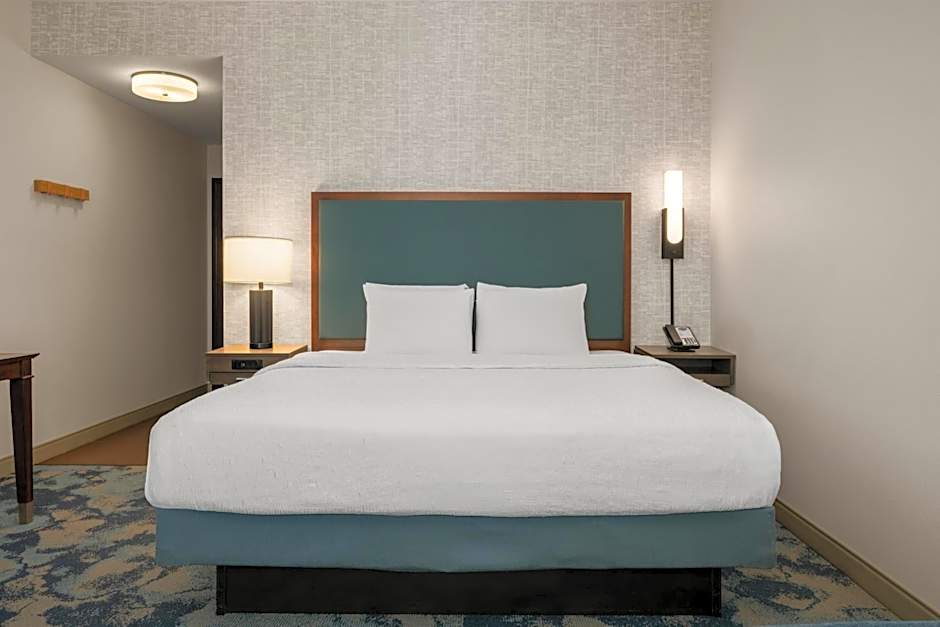 Hampton Inn & Suites DeLand