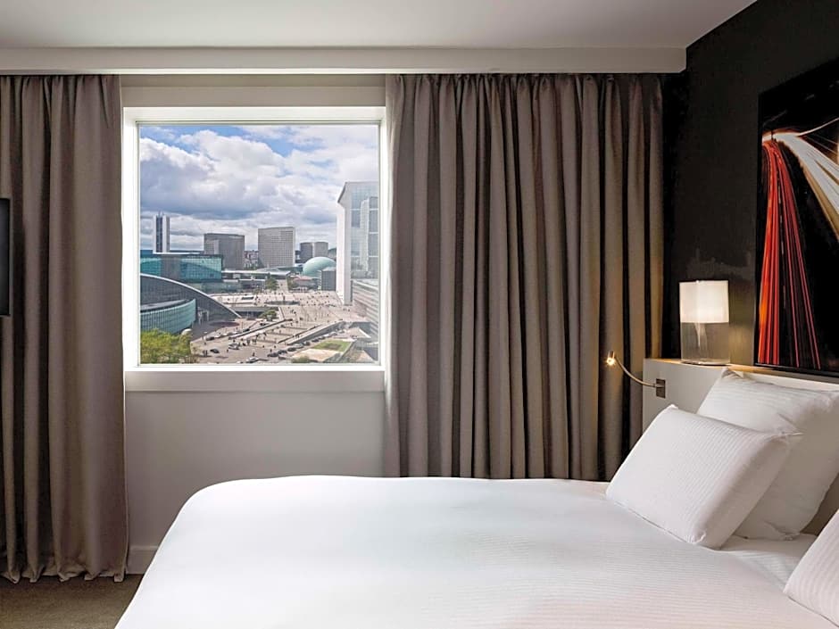 Pullman Paris La Defense