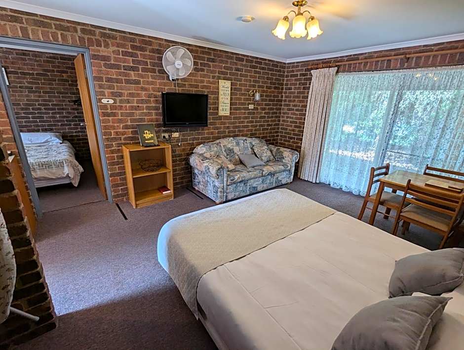 Barham Colonial Motel