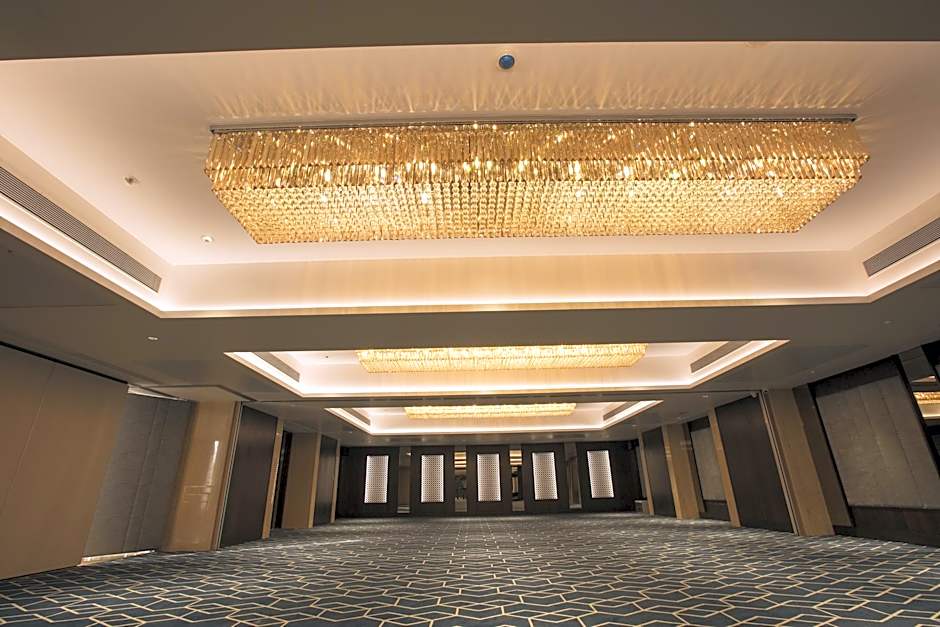 WOW Crest, Indore - IHCL SeleQtions