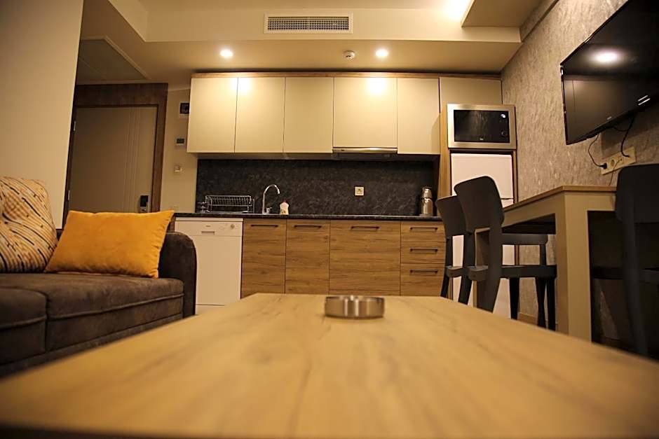 Golden World Suite Hotel