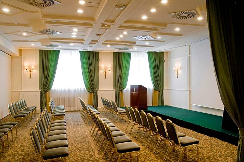 Excelsior Palace Hotel