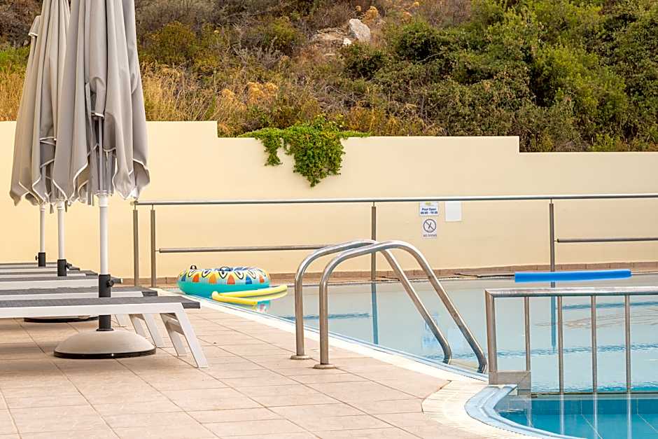 Elpis Studios & Apartments