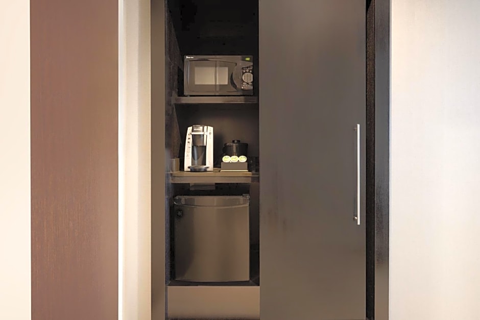 Courtyard by Marriott New York JFK Airport