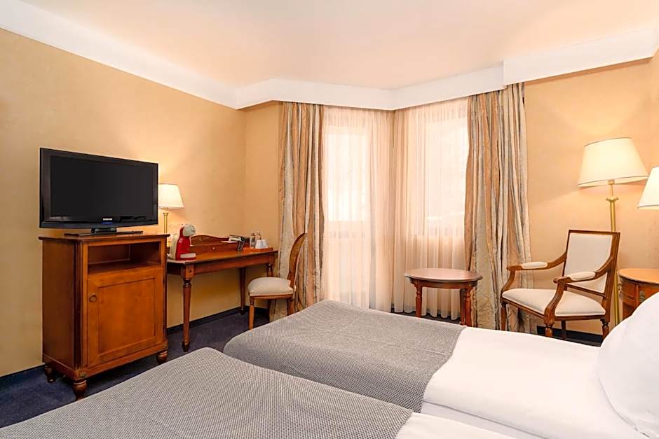 Festa Winter Palace Hotel