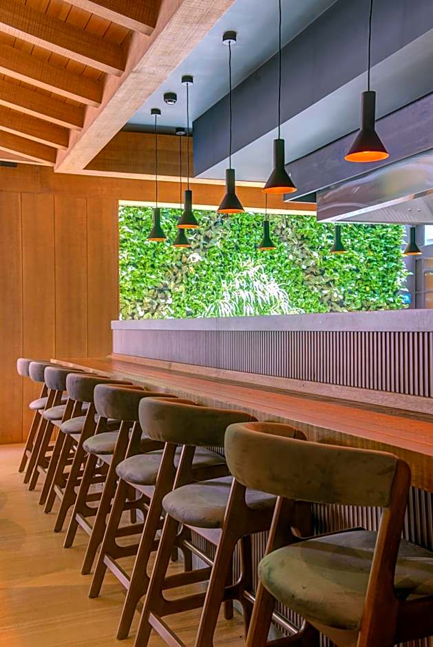 Land's End, Boutique Hotel