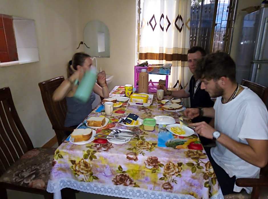 JJ & JE Family House