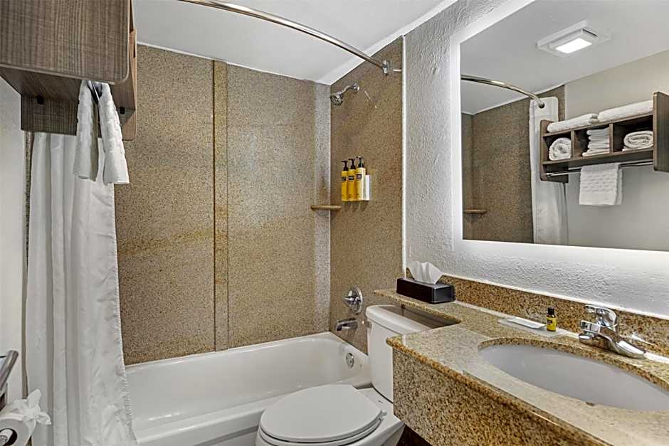 Best Western Plus Chesapeake Bay - Norfolk