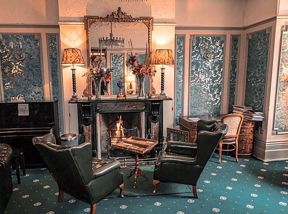 London Visitors Hotel