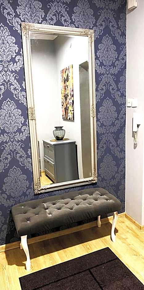 Gold room
