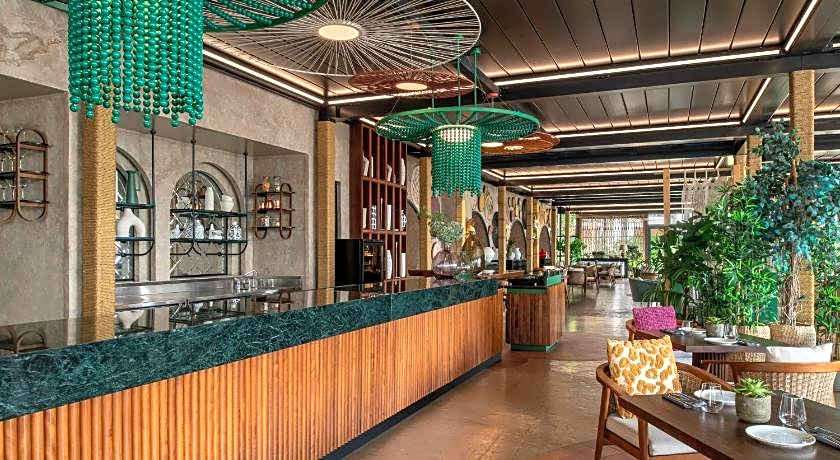 The St. Regis Marsa Arabia Island, The Pearl Qatar