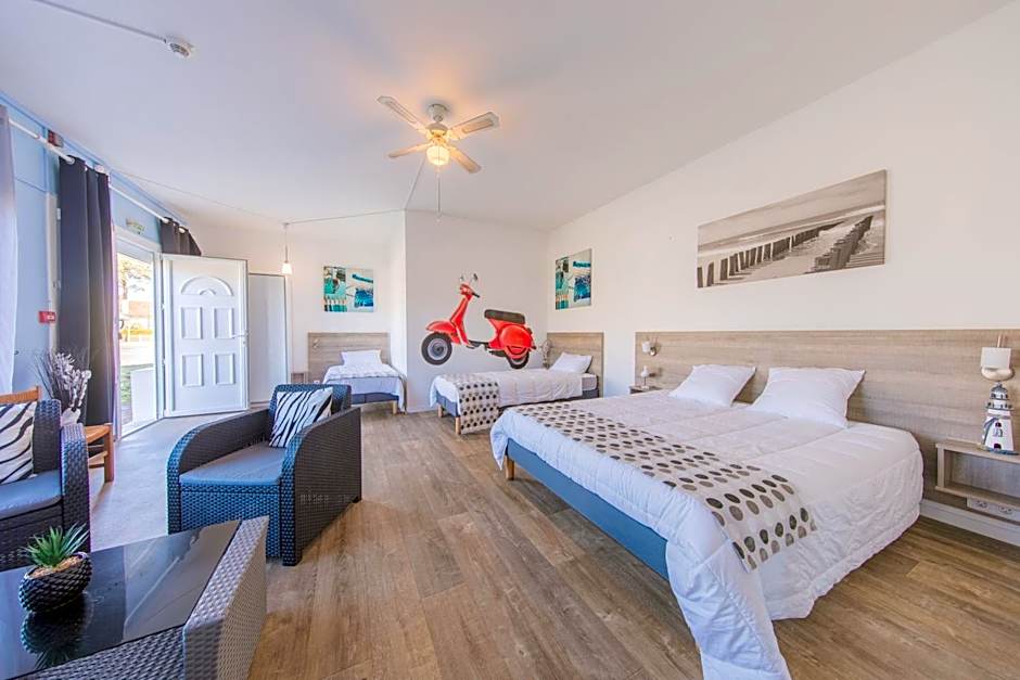 Photo 1 of 5 of Quadruple Room
