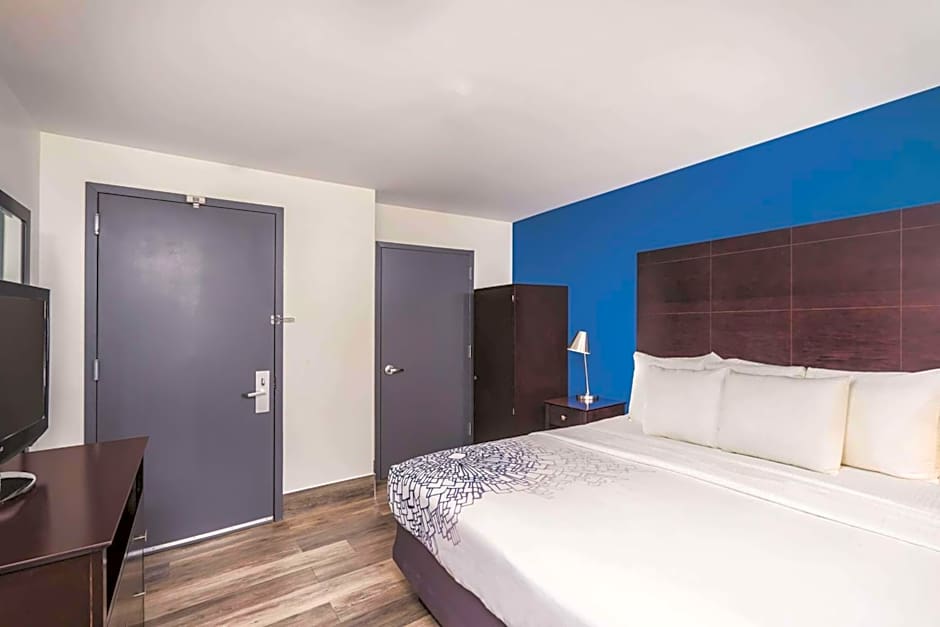 La Quinta Inn & Suites by Wyndham Brooklyn Downtown