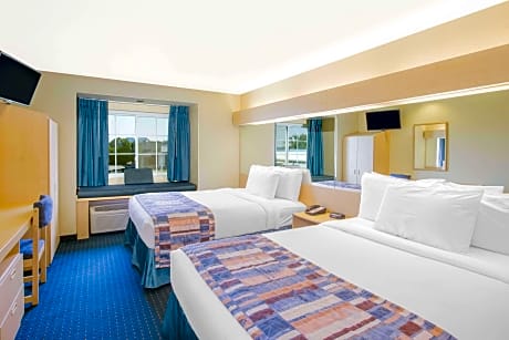 2 Queen Beds Accessible Room Non-Smoking