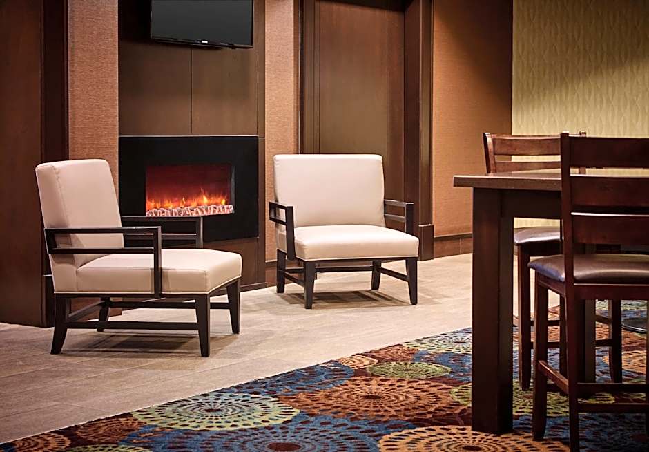 Holiday Inn Express & Suites Timmins by IHG