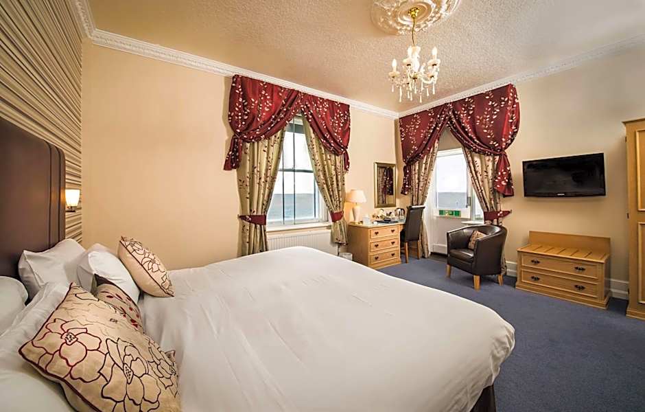 New Holmwood Hotel