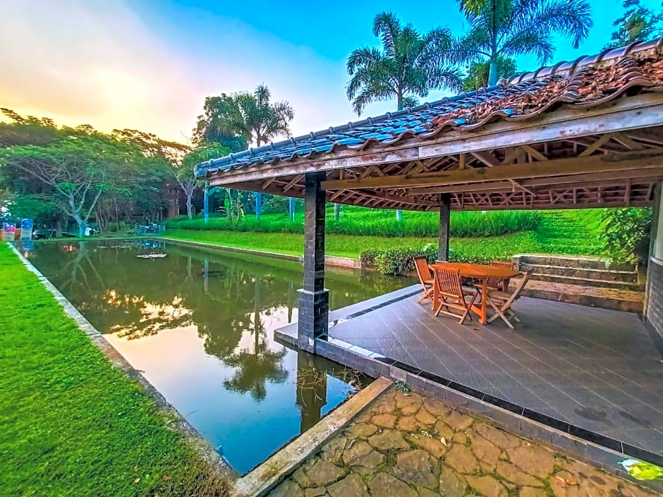 Mulberry Hill by The Lodge