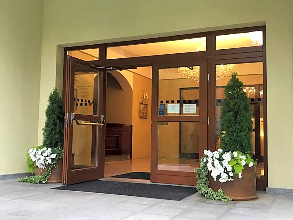 Slunecni Lazne Apartments